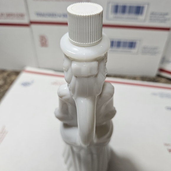 Vintage Avon Milk Glass Victorian Woman Bottle 5OZ Birds Of Paradise Empty DECOR - Picture 3 of 10